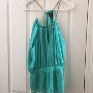 FINAL MARKDOWN Ladies’ Unique 2B Bebe Top (M)